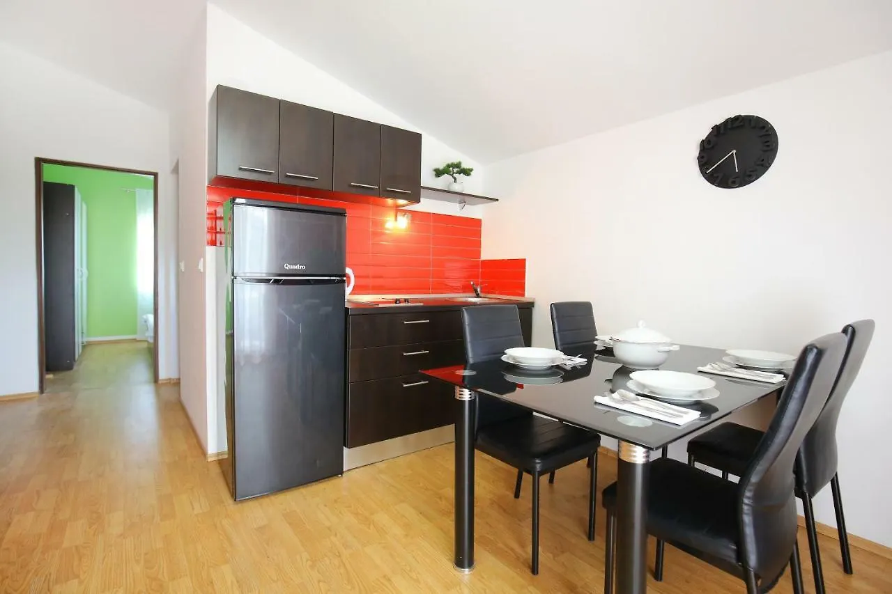Apartament House Pesa Vir