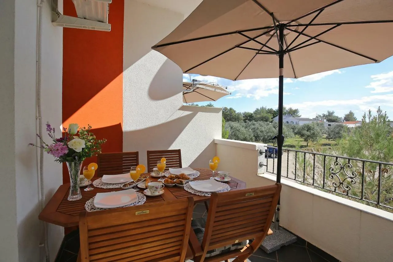 Apartament House Pesa Vir