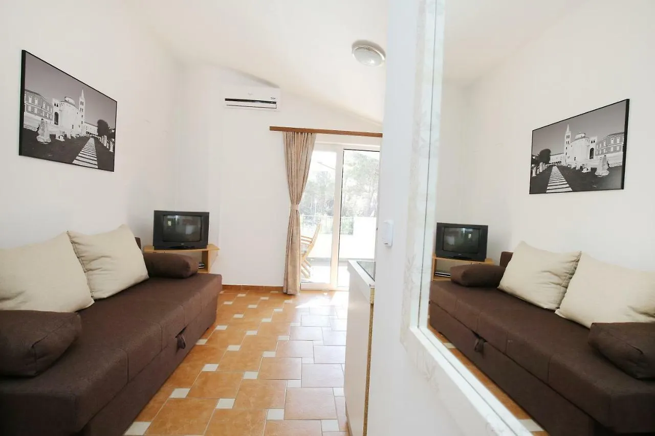 Apartament House Pesa Vir